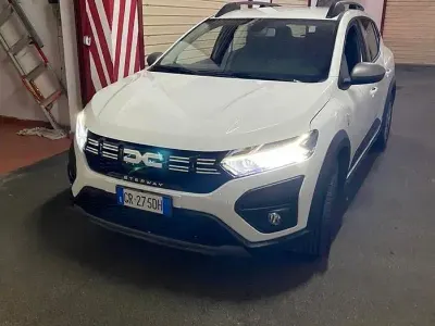 Usata Dacia Sandero Stepway 110 CV (80 kW) 2023 Bianco Berlina