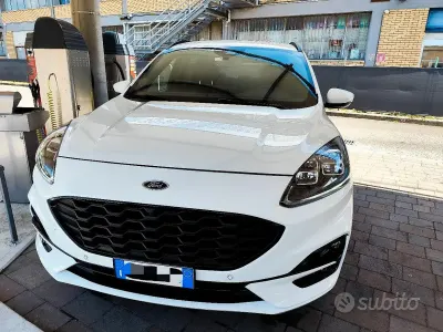 Usata Ford Kuga 120 CV (88 kW) 2020 SUV