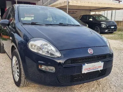 Usata Fiat Punto Street 76 CV (55 kW) 2016 Bluazzurro Utilitaria