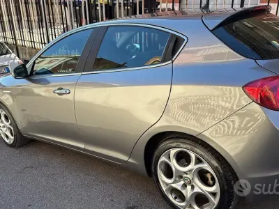 Usata Alfa Romeo Giulietta 105 CV (77 kW) 2014 Utilitaria