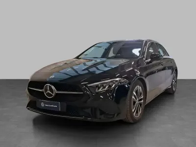 Usata Mercedes A180 Advanced Plus 136 CV (100 kW) 2023 Nero metallizzato Berlina