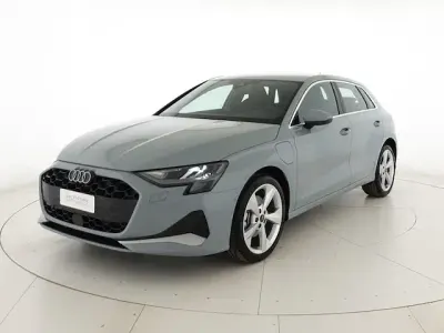 Usata Audi A3 Advanced 204 CV (150 kW) 2025 Grigio freccia perla Berlina
