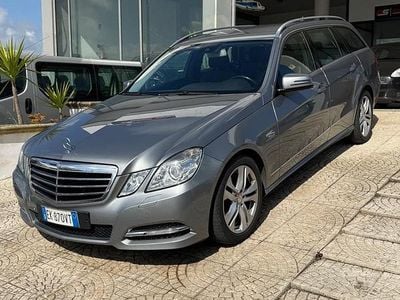Usata Mercedes E220 Avantgarde 170 CV (125 kW) 2012 Grigio Cabrio