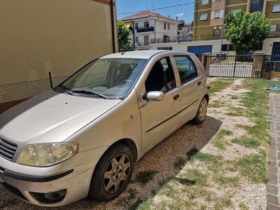 Usata Fiat Punto 80 CV (58 kW) 2004 Grigio Utilitaria