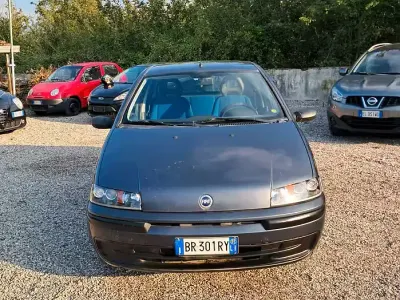 Usata Fiat Punto 60 CV (44 kW) 2001 Grigio Utilitaria