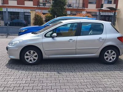 Begagnad Peugeot 307 88 HK (64 kW) 2006 Grå Sedan