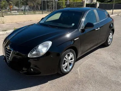 Usata Alfa Romeo Giulietta Distinctive 105 CV (77 kW) 2013 Utilitaria