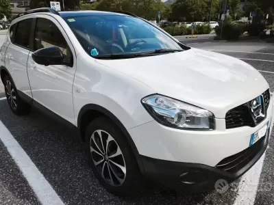 Usata Nissan Qashqai 360º 131 CV (96 kW) 2013 Bianco SUV