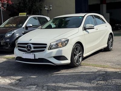 Usata Mercedes A180 122 CV (89 kW) 2014 Bianco Berlina