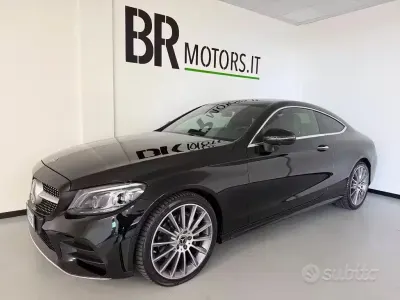 Usata Mercedes C220 AMG line 194 CV (142 kW) 2022 Nero Coupé