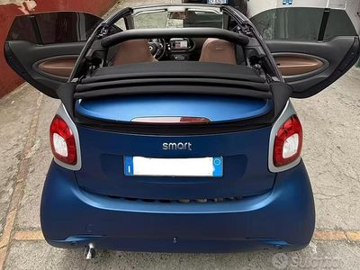 Usata Smart ForTwo Cabrio Exclusive 71 CV (52 kW) 2018 Blu Cabrio