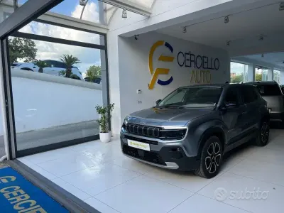Usata Jeep Avenger Summit 101 CV (74 kW) 2025 Gray SUV