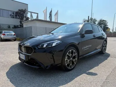 Usata BMW 116 M Sport 122 CV (89 kW) 2025 Nero Utilitaria