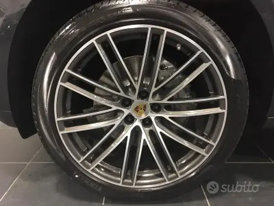 Usata Porsche Macan 353 CV (259 kW) 2021 Grigio SUV