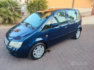 Usata Fiat Idea 90 CV (66 kW) 2007 Bluazzurro Monovolume