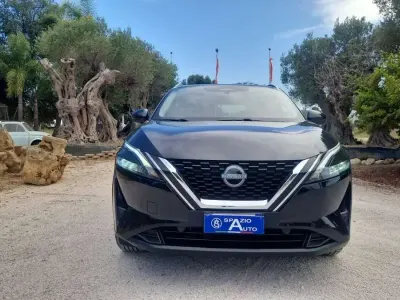 Usata Nissan Qashqai N-Connecta 140 CV (102 kW) 2023 Pearl black SUV