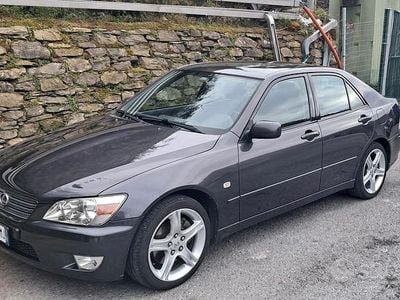 Usata Lexus IS200 155 CV (114 kW) 2000 Grigio Berlina