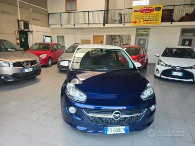 Usata Opel Adam Rocks Rocks 69 CV (50 kW) 2018 Viola Utilitaria