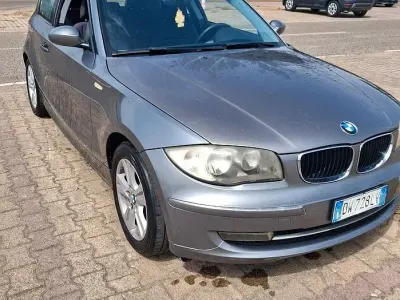 Usata BMW 118 143 CV (105 kW) 2009 Utilitaria
