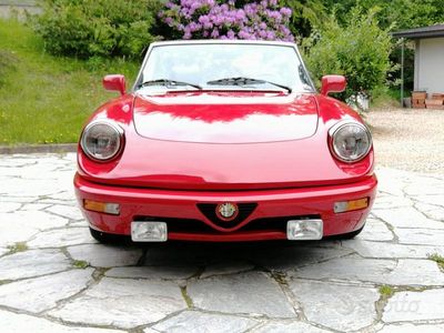Usata Alfa Romeo Spider 117 CV (86 kW) 1992 Rosso Cabrio