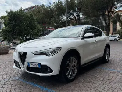 Usata Alfa Romeo Stelvio Super 209 CV (153 kW) 2018 SUV