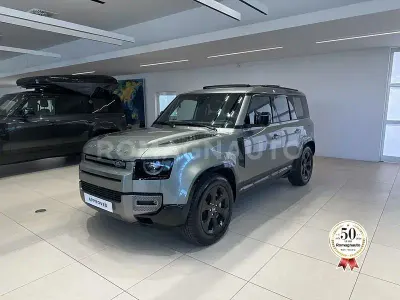 Usata Land Rover Defender SE Dynamic 224 CV (164 kW) 2025 Verde SUV