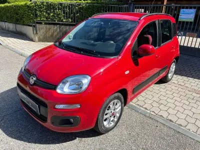 Usata Fiat Panda Lounge 69 CV (50 kW) 2014 Rosso Utilitaria