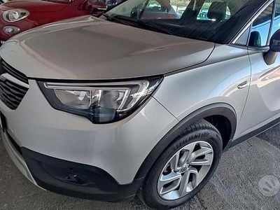 Usata Opel Crossland X 102 CV (75 kW) 2018 Grigio SUV