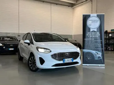 Gebraucht Ford Fiesta Titanium 75 PS (55 kW) 2022 Weiß Kleinwagen