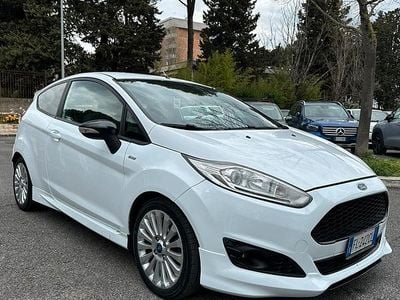 Usata Ford Fiesta ST-Line 95 CV (69 kW) 2016 Bianco Berlina
