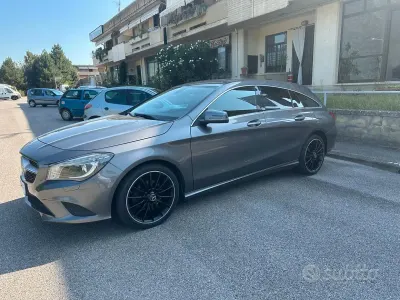 Usata Mercedes CLA180 Premium 109 CV (80 kW) 2016 Grigio Coupé