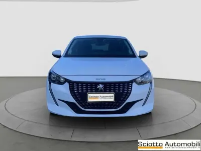 Usata Peugeot 208 Active 102 CV (75 kW) 2021 Bianco Utilitaria