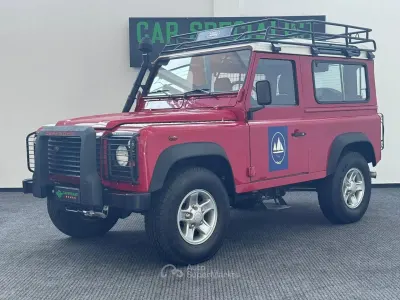 Käytetty Land Rover Defender 122 HP (89 kW) 2003 Punainen Katumaasturi