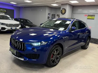 Usata Maserati Levante 250 CV (183 kW) 2018 Blu SUV