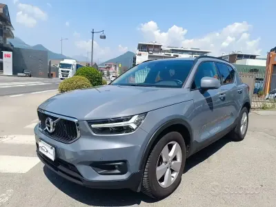 Usata Volvo XC40 Momentum 150 CV (110 kW) 2020 Grigio SUV