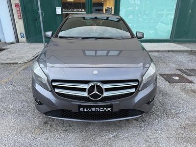 Usata Mercedes A180 109 CV (80 kW) 2013 Grigio Berlina