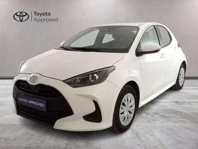 Usata Toyota Yaris Hybrid 92 CV (67 kW) 2025 Bianco Berlina