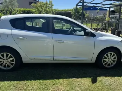 Usata Renault Mégane 90 CV (66 kW) 2011 Bianco Berlina
