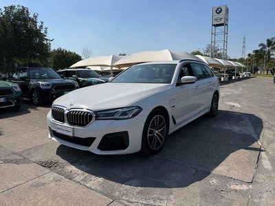 Usata BMW 530e M Sport 292 CV (214 kW) 2022 Bianco Station wagon