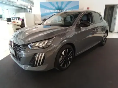 Usata Peugeot 208 Allure 102 CV (75 kW) 2025 Other Utilitaria