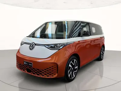Usata VW ID. Buzz Pro 69 kW (95 CV) 2023 Bianco candy/energetic orange Monovolume