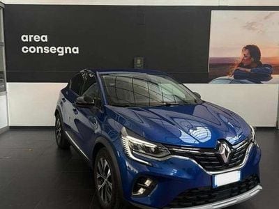 Usata Renault Captur Techno 94 CV (69 kW) 2024 Blu/azzurro SUV