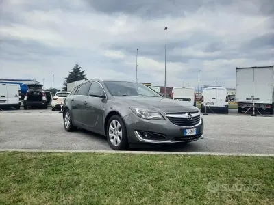 Usata Opel Insignia 170 CV (125 kW) 2016 Grigio Station wagon