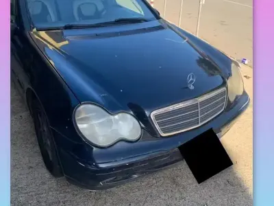 Usata Mercedes 200 122 CV (89 kW) 2003 Blu Berlina