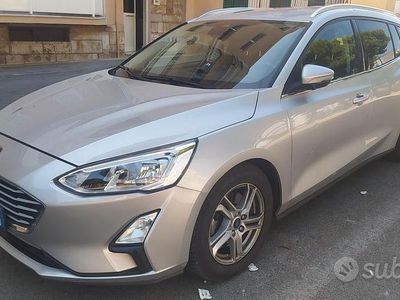 Grigio Usata 2019 Ford Focus Business Edition Station wagon | 9000 € (Buon prezzo)