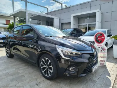 Usata Renault Clio Business 100 CV (73 kW) 2021 Nero Utilitaria