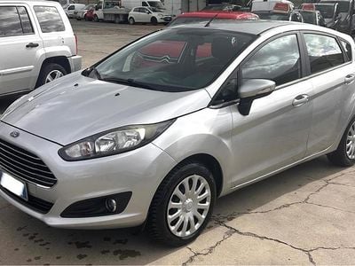 Usata Ford Fiesta Business Edition 80 CV (58 kW) 2014 Grigio Berlina