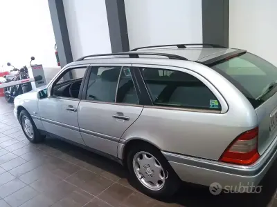 Usata Mercedes C200 Elegance 194 CV (142 kW) 1997 Grigio Station wagon
