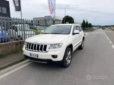 Usata Jeep Grand Cherokee Laredo 190 CV (139 kW) 2012 Bianco SUV