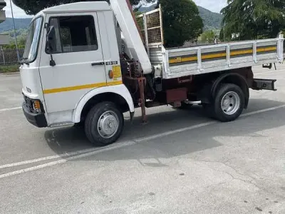 Usata Iveco Daily 122 CV (89 kW) 1983 Furgone